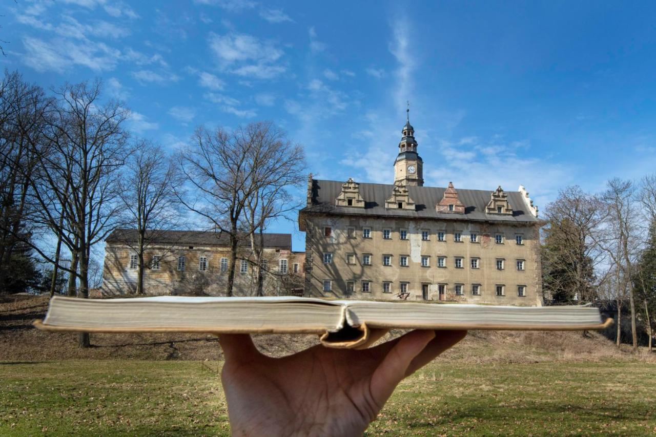 Palac Gorzanow Esterno foto
